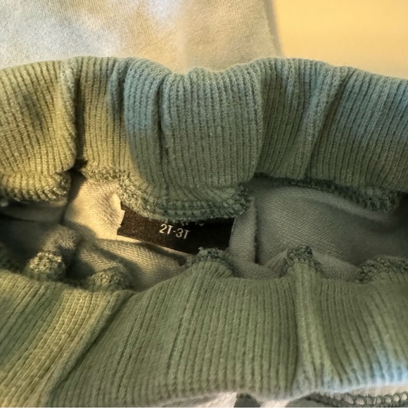 Little bipsy matching set 2-3T - Picture 3 of 5